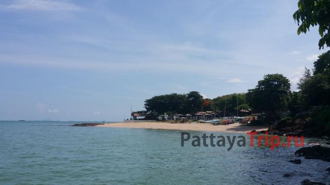 Пляж отеля The Monttra Pattaya
