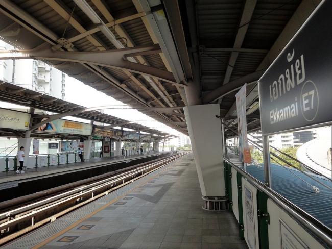 Ekkamai Station - станция наземного метро в Бангкоке