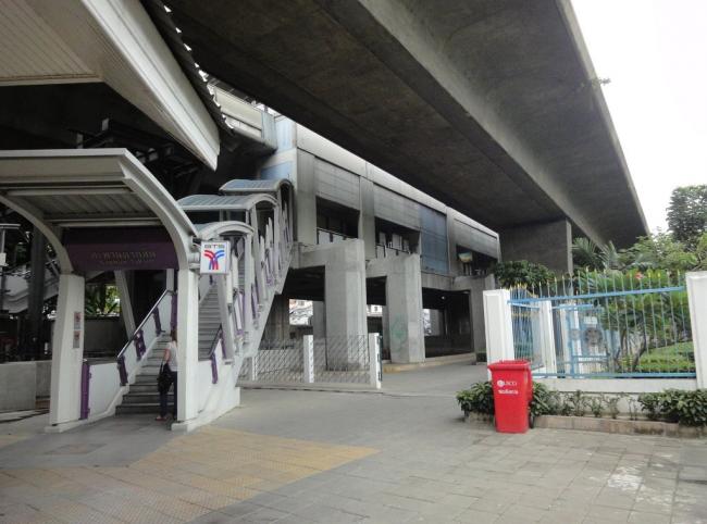 Станция метро Saphan Taksin (BTS) в Бангоке