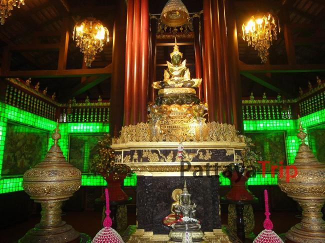 Храм Wat Phra Kaew в Чианг Рай