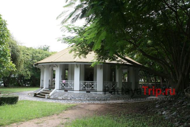 Phongsri mansion