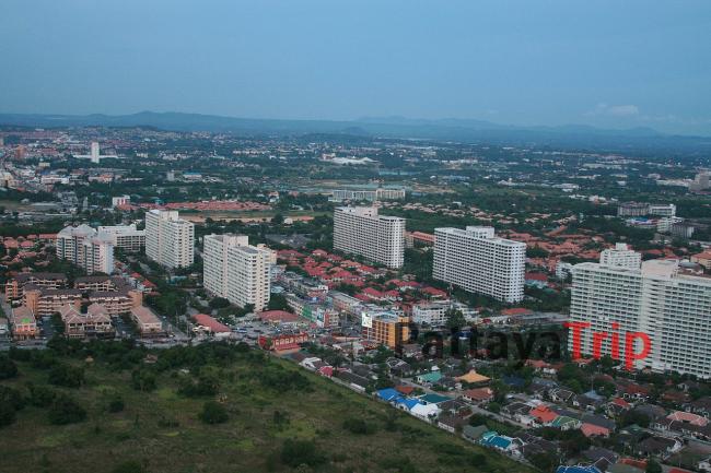Вид на Паттайю с башни Pattaya Park