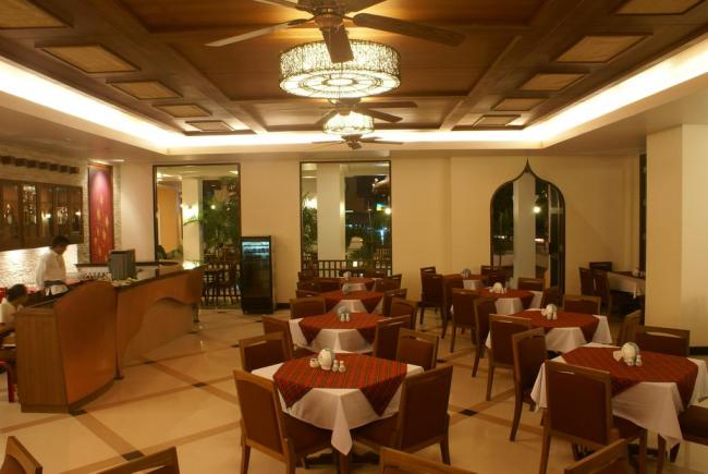 Ресторан в Aiyara Palace Hotel