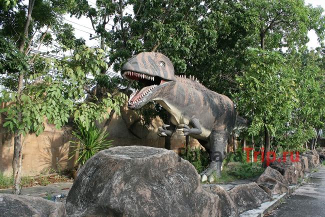 Динозавры в Паттайе