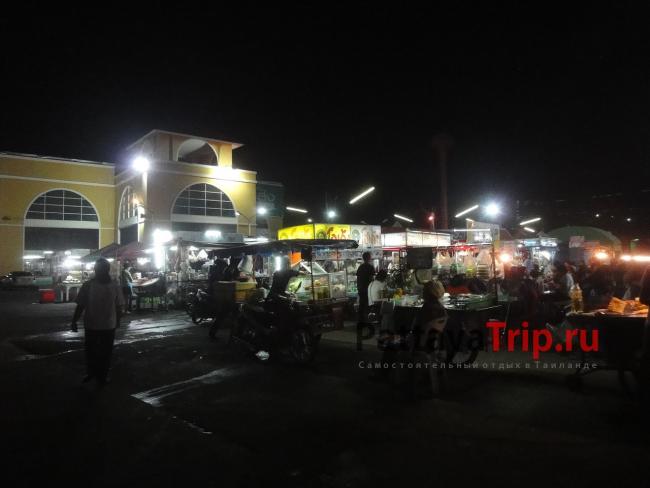 Ratanakorn Market