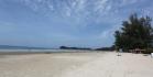 Пляж Клонг Дао в высокий сезон
